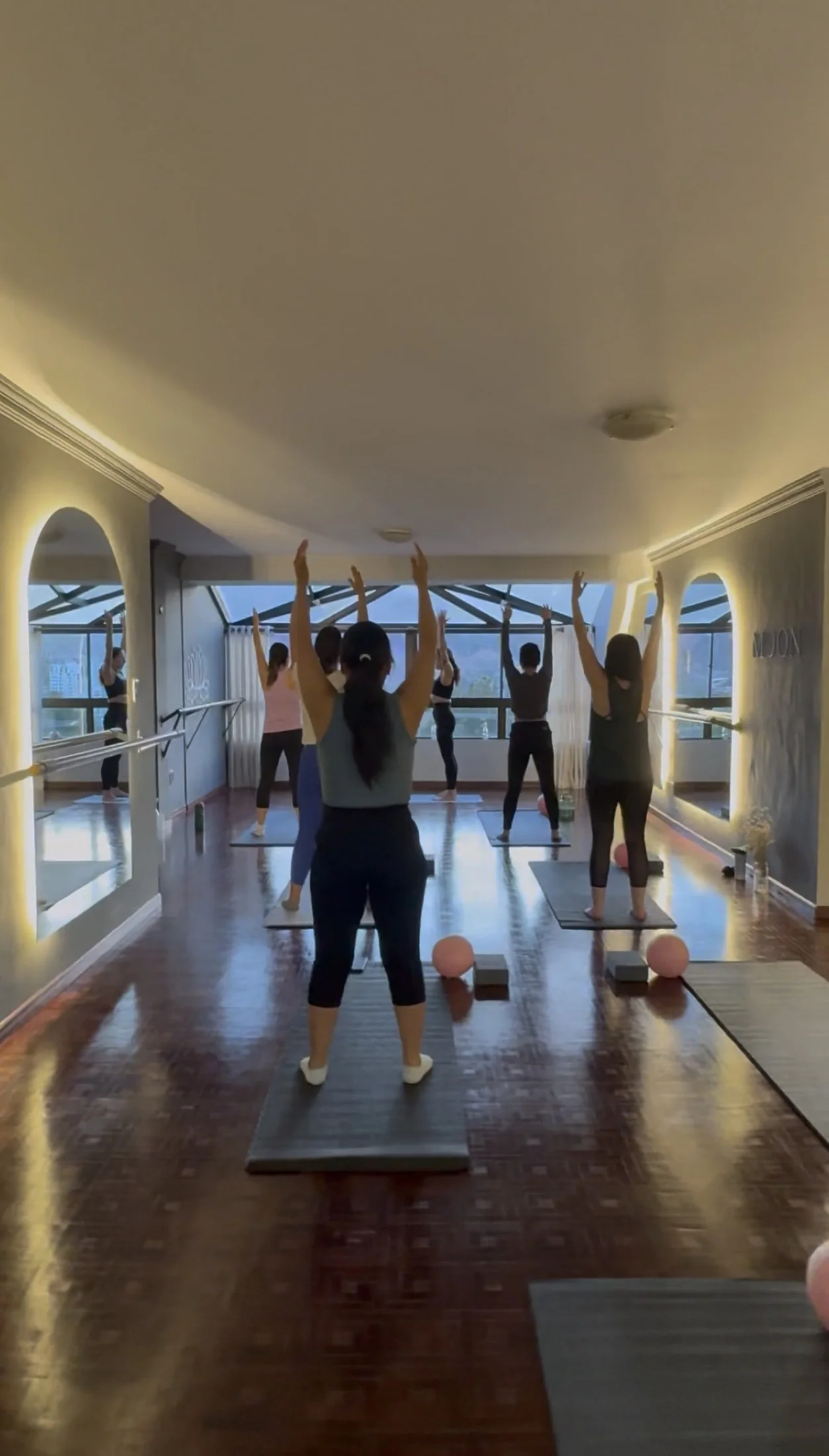 Mat Pilates en Moon Wellness Lab